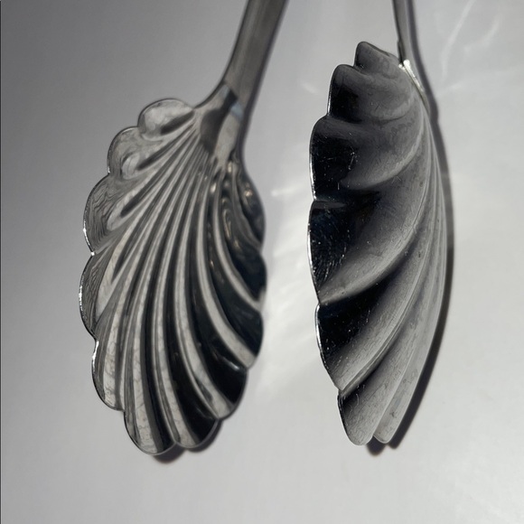 Vintage INOX Stainless Steel Leaf-Edge Serving Tongs. - Picture 3 of 4